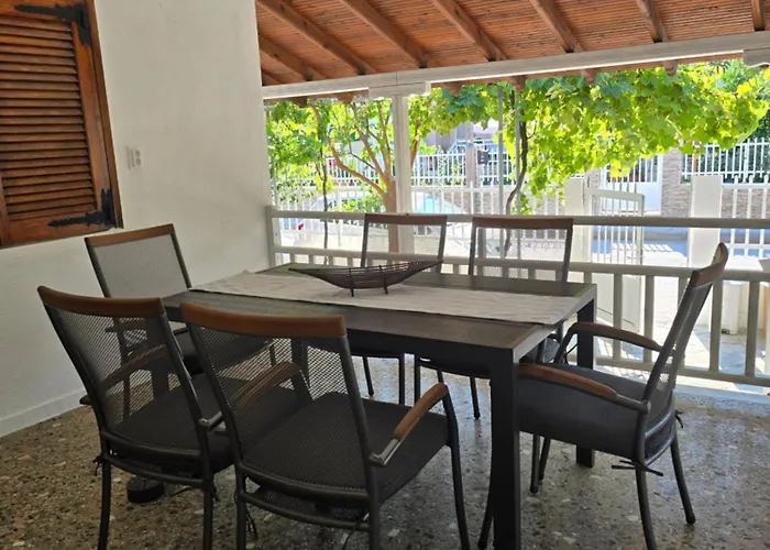 Villa Vila 度假居 Vrasná